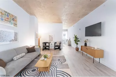10 Commerce Ct #8E, Newark, NJ 07102 - Photo 5