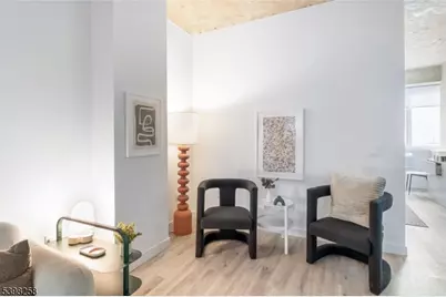 10 Commerce Ct #2E, Newark, NJ 07102 - Photo 7