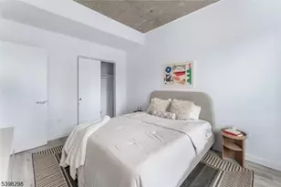 10 Commerce Ct, Newark, NJ 07102 - Photo 13