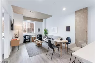 10 Commerce Ct, Newark, NJ 07102 - Photo 5