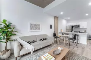 10 Commerce Ct, Newark, NJ 07102 - Photo 9