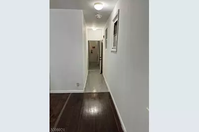 3 S Olden #10, Trenton, NJ 08609 - Photo 3