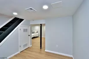 39 Grant Pl, Irvington, NJ 07111 - Photo 21