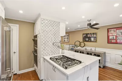 68-86 New England Ave Unit #18, Summit, NJ 07901 - Photo 3