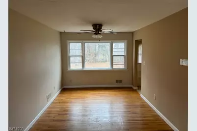 41 Eaton Ct, Berkeley Heights Township, NJ 07922 - Photo 3