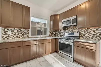 110 N 17th St, East Orange, NJ 07017 - Photo 19