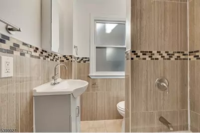 110 N 17th St, East Orange, NJ 07017 - Photo 17