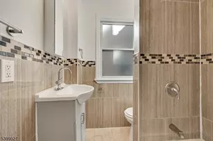 110 N 17th St, East Orange, NJ 07017 - Photo 17