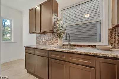 110 N 17th St, East Orange, NJ 07017 - Photo 11