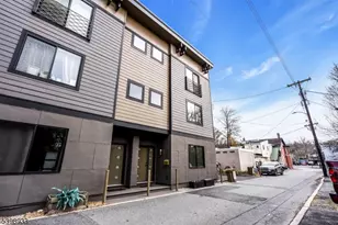 10 McCready's Alley, Lambertville, NJ 08530 - Photo 3