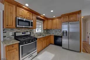 29 Winifred Dr, Totowa, NJ 07512 - Photo 13