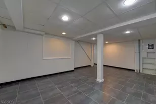 29 Winifred Dr, Totowa, NJ 07512 - Photo 31