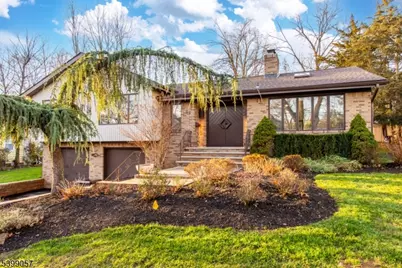 19 Park Dr, Livingston, NJ 07039 - Photo 1