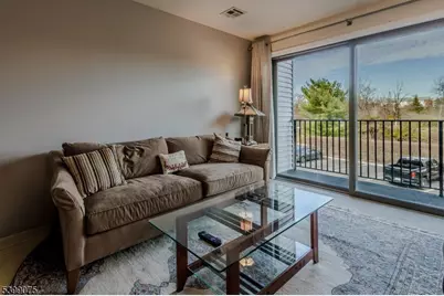 17 Sam Bonnell Dr #17, Union Township, NJ 08809 - Photo 7