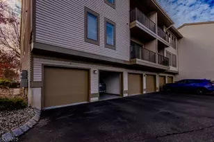 17 Sam Bonnell Dr, Union Township, NJ 08809 - Photo 25