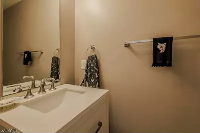 17 Sam Bonnell Dr #17, Union Township, NJ 08809 - Photo 15