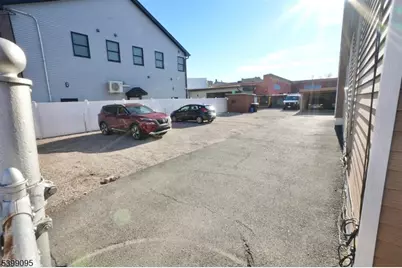 125-129 Malvern St, Newark, NJ 07105 - Photo 11