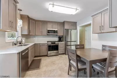 49 Goodluck St, Edison Twp., NJ 08820 - Photo 7