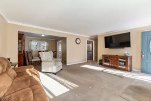 49 Good Luck St, Edison Twp., NJ 08820 - Photo 5