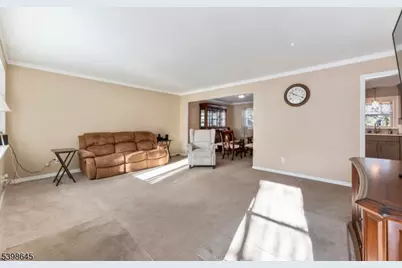 49 Goodluck St, Edison Twp., NJ 08820 - Photo 3