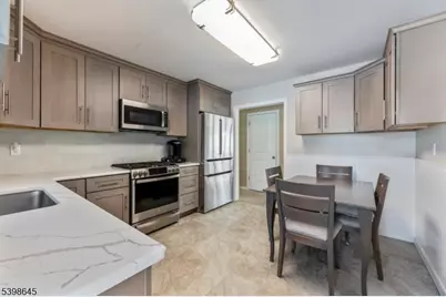 49 Goodluck St, Edison Twp., NJ 08820 - Photo 9