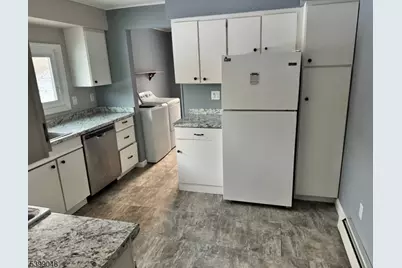 24 Outlook Ave, Mount Olive, NJ 07828 - Photo 7