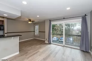 32 Sam Bonnell Dr, Union Township, NJ 08809 - Photo 9