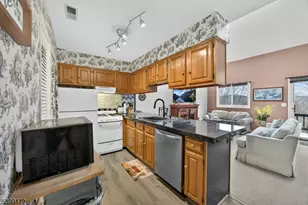 2 Sunrise Dr, Vernon, NJ 07462 - Photo 13