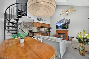 2 Sunrise Dr, Vernon, NJ 07462 - Photo 3