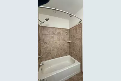 58 Canterbury Cir #58, Franklin Township, NJ 08873 - Photo 5