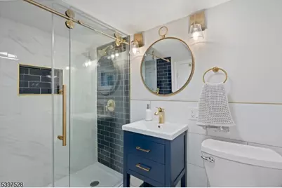 74 Kipp Ave, Hasbrouck Heights, NJ 07604 - Photo 23