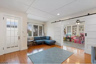 74 Kipp Ave, Hasbrouck Heights, NJ 07604 - Photo 7