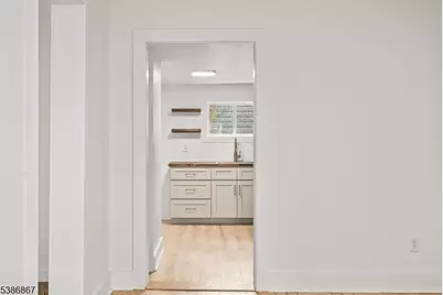 195 Chambers St, Phillipsburg, NJ 08865 - Photo 17