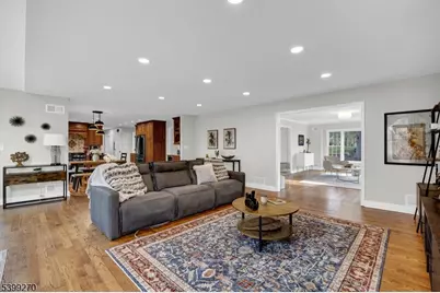17 Knollwood Ter, Randolph Township, NJ 07869 - Photo 11
