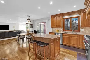 17 Knollwood Terrace, Randolph Township, NJ 07869 - Photo 5