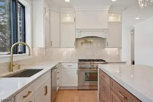 32 Felch Rd, Florham Park, NJ 07932 - Photo 3