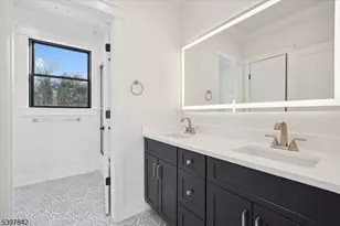 32 Felch Rd, Florham Park, NJ 07932 - Photo 29