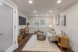 6 Kenneth Ct, Florham Park, NJ 07932 - Photo 15