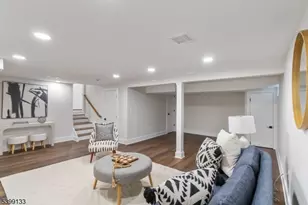 6 Kenneth Ct, Florham Park, NJ 07932 - Photo 17