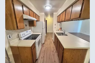 55 Bolton Ct, Franklin Township, NJ 08873 - Photo 3