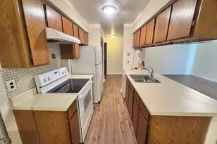 55 Bolton Ct, Franklin Township, NJ 08873 - Photo 3