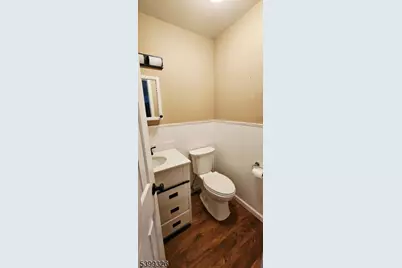 15 Hancock Ct, Raritan Township, NJ 08822 - Photo 11