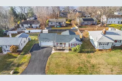 13 Marine Ter, Jefferson Township, NJ 07849 - Photo 3