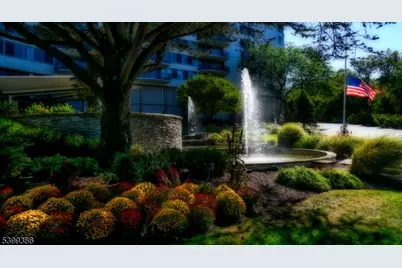 1 Claridge Dr #428, Verona, NJ 07044 - Photo 5