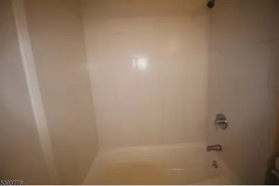 46 Navajo Ave, Parsippany, NJ 07034 - Photo 13