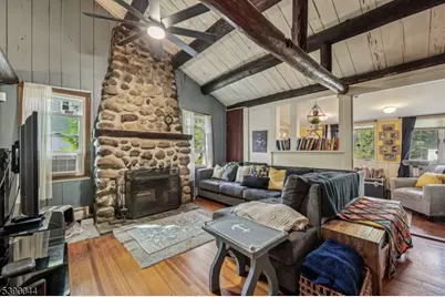 8 Woodland Rd, Ringwood, NJ 07456 - Photo 5