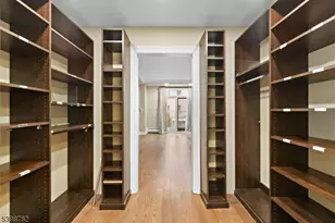 208 Shearwater Ct, Jersey City, NJ 07305 - Photo 17