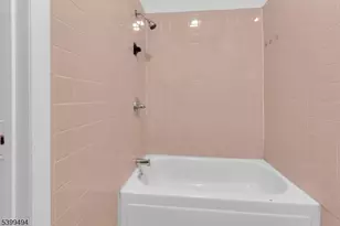 106 Peabody Pl, Newark, NJ 07104 - Photo 7