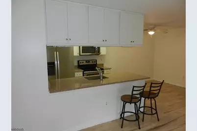 54 Norwich Pl, Franklin Township, NJ 08873 - Photo 3