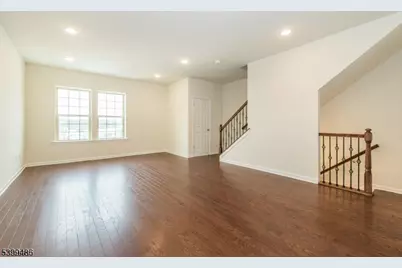 92 Albert Ct, Randolph Township, NJ 07869 - Photo 3